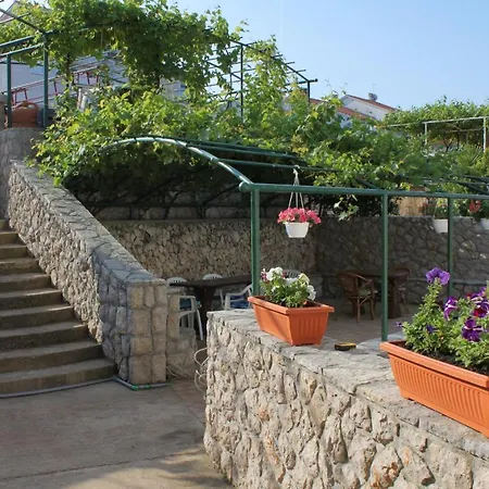 5458d Apartment Njivice