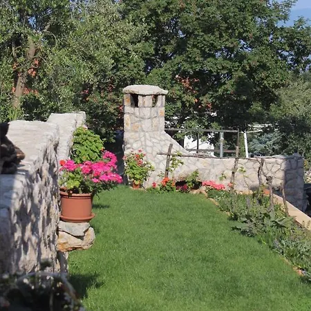 5458d Apartment Njivice