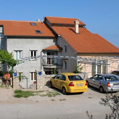 5458d Apartamento Njivice